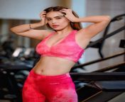 Neha Malik navel in the gym from neha bajpai boob in kareeb