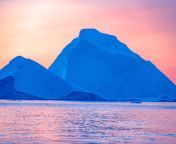 These are actually two icebergs that transformed into a brilliant blue shade as the light changed that evening in Ilulissat, Greenland [OC] [6000x4000] from eeexxxw shade ka pehle rat pushtno comw xxx in sos page xvideos com