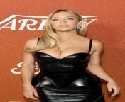 You are watching TV and you see your mommy Sydney Sweeney at a red carpet and you start getting horny for her. After a while she comes home. Hey son im home, sorry I was gone for so long from sofia hayat attending magazine tv red carpet