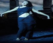 Trisha Krishnan navel in Black saree from trisha krishnan pov final video