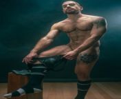 A Teasing Shoot With Hairy Muscle Hunk Mo Ses from amarpali ses