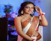 Nisha Guragain navel in saree from nisha guragain indian tiktok star leaked