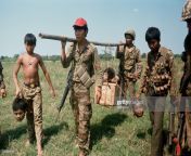 Anti-Khmer Rouge child soldiers and their trophies of Khmer Rouges heads, Cambodian civil war, 1974 [2048x1374] from video khmer comww سكس كورياww xxx বা