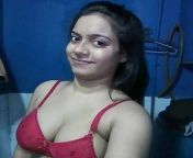 Cute Girl Cleavage from salwar girl cleavage