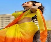 Sonarika Bhadoria side navel in yellow saree and yellow blouse. from desi aunty yellow blouse