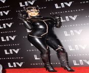 Catwoman from vertical catwoman