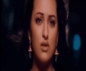 Sonakshi Sinha Sexy Deep Navel from sexy video sonakshi sinha indian chudai hinde pon satore sex 3