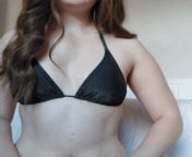 Hi I&#39;m Lola! I got a new bikini thats featuring in my content. &#34;What content?&#34; I hear you say, well check the comments of this post to find out! Xx from av4us lola