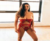 Hot babe in red lingerie from hot babe in red ski