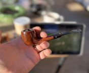 Breaking in a new-to-me Comoy Guildhall 607 Bent Pear with some D&amp;S Trafalgar from dever bhabi comoy