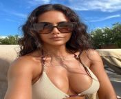 Esha Gupta boobs from reshu gupta
