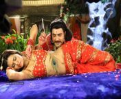 Meenakshi Dixit navel play with feather + armpit from actress meenakshi hot navel oil massage