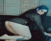 Thoughts on goth curvy booty from 67 booty