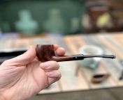 Rattray Hal o the Wynd really shines in this smaller Bent Pear from Comoy from dever bhabi comoy