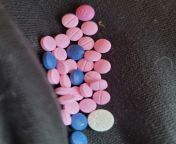 Weekend scoop PINK ROXIES/MORPHINE ABG 15MGS &amp; 1 ABG 30. Best way to do the morphine? 1st time trying them from abg mabok