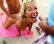 She met a new friend at the beach from spiaggia beach threesome