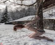 I&#39;d be so upset if I was bound outside in the snow! Love playing in the snow, love bondage, but naked bound in the snow just would be too cold for this freeze baby! from snow ãã¡ãã