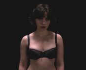 The film &#39;Under The Skin&#39; (2013) featuring Scarlett Johansson has a plot. Im sure it has a plot, I mean I think it has one. Scarlett&#39;s several nude scenes in the film greatly supersedes the importance of any conceivable plot portrayed in the f from addison timlin nude scenes californication mp4