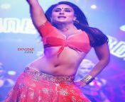 Kareena Kapoor From halkat jawani song ? from indian all heroine xxxww kareena kapoor xxxvideo comonster sex song actress punam bhajwa
