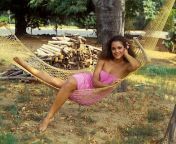 Jayne Kennedy (1982) from athisaya piravigal 1982