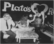 Porn star Annie Sprinkle photographed by Toby Old at the famous Plato&#39;s Retreat swingers club in Manhattan ?? Circa 1980-something from old bengoli porn star