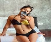 Samyuktha Hegde Navel in Black Bikini from samyuktha viswanathan