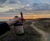 Went for a beautiful Sunday evening walk along the PCH, with a Romeo y Julieta Cedro Deluxe #1 and a Samuel Smith India Ale from julieta cardinali
