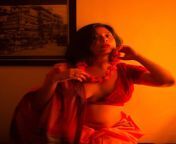 Paakeeza navel in orange saree from orange saree aunty