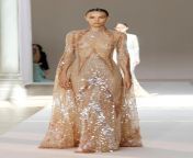 Elie Saab Fall Winter 2022 - Paris fashion week [1666x2500] from safil saab mushara