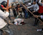 Hindu mobs attacking random Muslims in New Delhi during Trumps visit from 18 xxx hindu