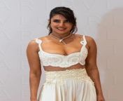 Priyanka Chopra from priyanka chopra sex videoবাংলা দেশী ছোট ছেলেমো ও মেয়েরxxx চুদাচুদি ভিডিওlalgola xxx vidoesx nude videosfint l