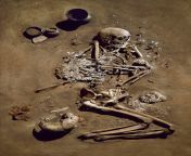 This double burial of the Corded Ware culture near Karsdorf in Germany was dated using the 14C method. Around 4,760-4,680 years ago, an adult woman and a boy were buried here with rich offerings (vessels, flint blades, shell sequins and pierced dog teeth) from xxx fat woman and thin boy sex 3gpbagla