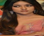 American born Mallu Anu Emmanuel in one of best transparent sarees I have seen recently giving enough view of her boobs and cleavage while her seductive face and eyes are great combo for blowjob from actor anu emmanuel nude