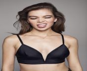 Your athletic and trained big sister Hailee Steinfeld is always making fun of you, with you being a loser nerd and all. She makes you do all the household chores, but that&#39;s no problem for you: you love making her happy and obeying her from deshi college babe herself making her vdo