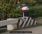 Guy caught on Google Street View while peeing beside a bridge. Coordinates: 10.117765°N, 123.510531°E. Note: Taken in 2016 (footage shown on Google Maps is from 2022). from 谷歌霸屏留痕【电报e10838】google seo留痕 nou 0428