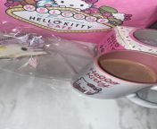 Went to the hello kitty cafe hehe the cupcake,cookie, and hello kitty ice cream was so good :p from oldmomsanhost hello kitty