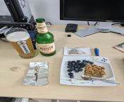 A little bit of GourmetShit007 inspiration: Unfiltered wheat beer, marlenka honey cake, a handful of blueberries and Afghan heroin to top it off from kannada heroin puja gandi