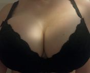 Come see me soap up my big, sexy, hot, fake boobs??? Link to my OF in comments! from sexy roopasree fake