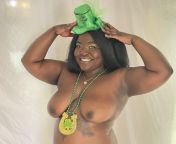 A silly fun set for St.Patricks Day on my Onlyfans! Esther: the famously short and Irish leprechaun from esther alobeli