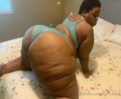 Ebony mature Big ass from mature big ass mom