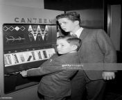 Jerry Mathers (as Theodore Cleaver) and Tony Dow (as Wally Cleaver) star in the CBS television situation comedy &#39;Leave It To Beaver&#39; episode &#39;Train Trip.&#39; Image dated: February 28, 1958 from belly and tony mkv