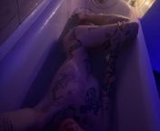 I d love to have sex in bath with both man and women in the same time [22] from sex in parlor with oil masage