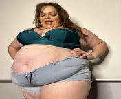 BBW clearly means big bellied woman ? from bellied