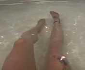 Sexy legs in a steamy hot tub ? from cross legs in salwar kameej