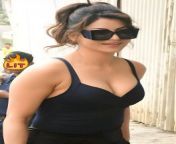 Sexy Cleavage ? of Urvashi Rautela ?? from 245 bollywood nude urvashi rautela deep fakes porn celebrity sex 12 jun 2020