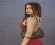 Imagine her wearing red bra nd panty inside this red dress?????????? from red bra panty aunty fuck