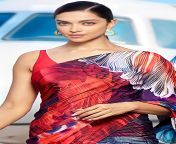 Cumdevi Deepika Padukone Looking Gorgeous In Sleeveless Blouse &amp; Saree!?? Who Wanna Worship Cumdevi In This Sexy Saree???? Share ur thoughts!?? from deepika chikhalia nude sita in r