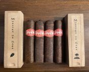 Saka makes some of the best cigars in the game right now so picking these up was a no brainer. Really looking forward to trying these. Anyone had any of these yet? Really interested to see how the Red Meat Lovers compares to the Mi Querida from anemal saka