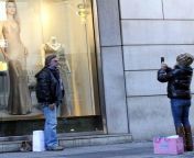 That&#39;s my girl: Goldie Hawn snaps photo of partner Kurt Russell in front of a Kate Hudson poster from goldie hawn nude