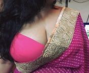 Does the bra match the saree? from indian village anty open the saree bra sexmssardar mms sexb